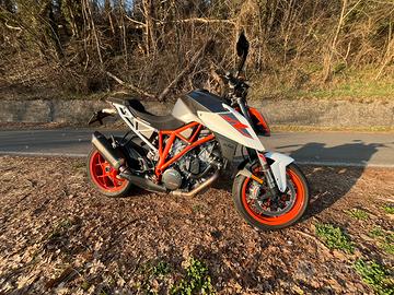 KTM 1290 Superduke R