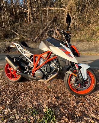 KTM 1290 Superduke R