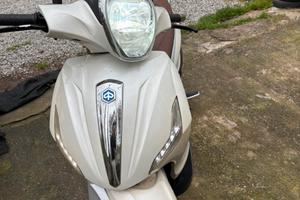 Piaggio Beverly 300