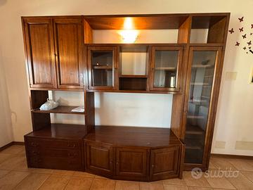 Mobile in legno massello