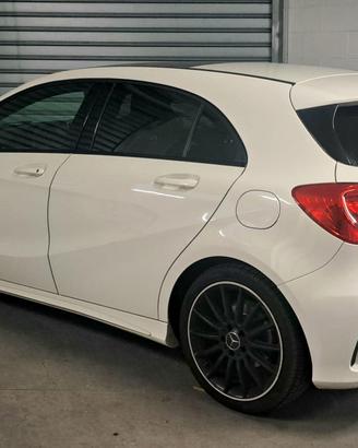 MERCEDES A180D AMG PREMIUM W176 (KM 92000)