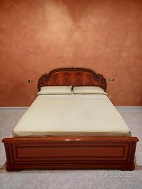 Letto matrimoniale in legno con rete