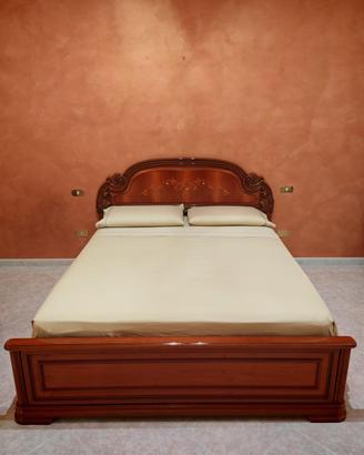 Letto matrimoniale in legno con rete
