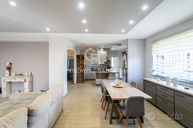 Villa bifamiliare - Trecastagni