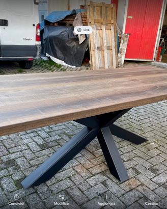Tavolo in legno