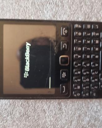 0711-Smartphone BlackBerry 9720