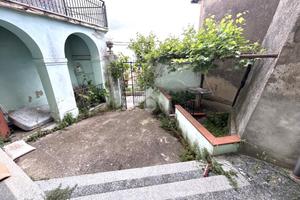 CASA SEMINDIPENDENTE A LAMEZIA TERME