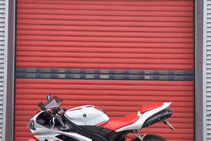 YAMAHA YZF R1 .