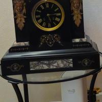 Orologio inglese del XIX secolo in marmo