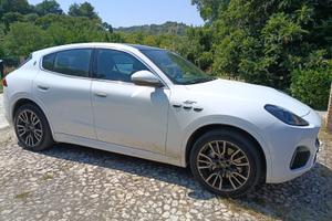 MASERATI GRECALE GT 300CV