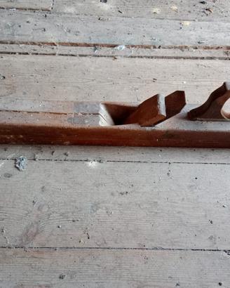 Pialla in legno
