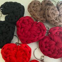 Portachiavi cuore crochet in fettuccia lycra