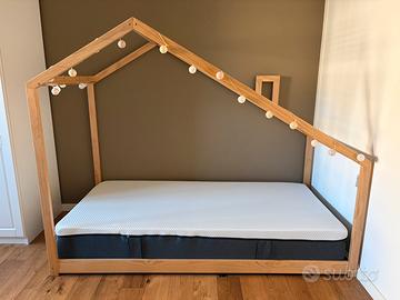 Letto a casetta in legno + Materasso Emma