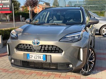 Toyota Yaris Cross 1.5 Hybrid 5p. E-CVT AWD-i Loun