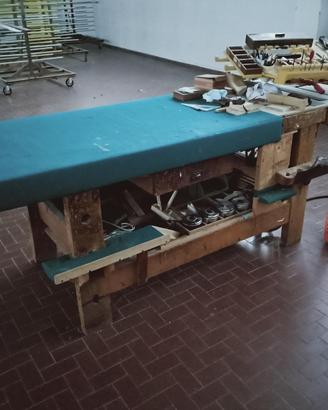 Banco per montaggio mobili