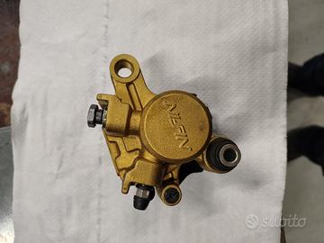 Pinza Triumph street triple