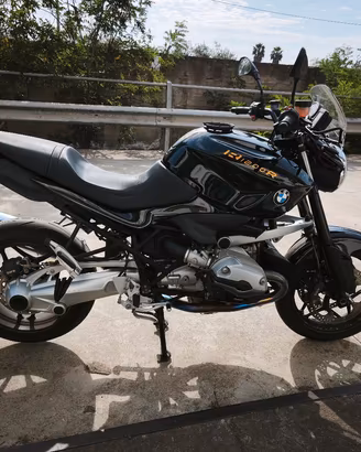 BMW R1200R Total Black 