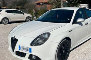 Alfa Romeo Giulietta Benzina/GPL