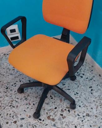 sedia da scrivania con rotelle in tessuto 