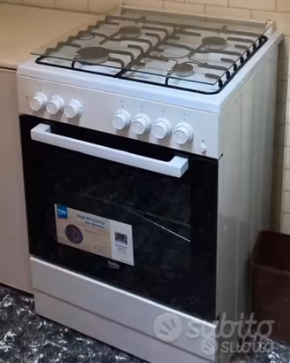 Cucina fornello a gas Beko pari al nuovo