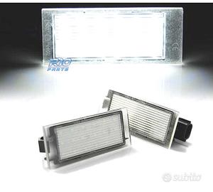 LUCI TARGA A LED RENAULT CLIO MEGANE LAGUNA TWINGO