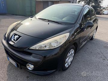 PEUGEOT 207 1.4 8V 75CV 5p.senza nessun lavoro d