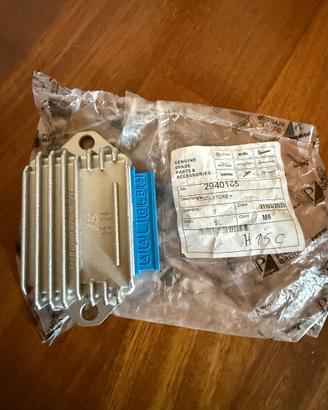 REGOLATORE DI TENSIONE ORIGINALE PIAGGIO 2940165 V