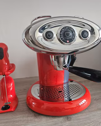 Macchina caffe' x7.1 rossa Illy Design