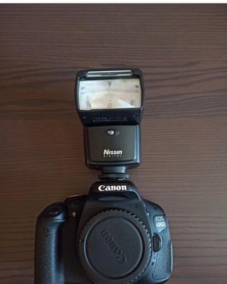 Kit reflex Canon EOS 600D completo, pronto all’uso