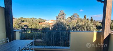 Bilocale luminoso con veranda e posto auto