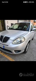 Lancia y