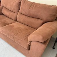 Divano letto Poltronesofà 2 posti marrone.