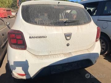 portellone posteriore Dacia Sandero 2019