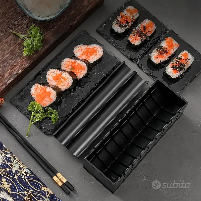 KIT PER SUSHI 11 PEZZI CON COLTELLO IN ACCIAIO - Arredamento e Casalinghi  In vendita a Modena