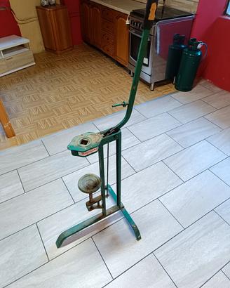 imbottigliatrice tappatrice 