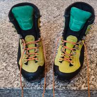 scarponi trekking da risuolare 