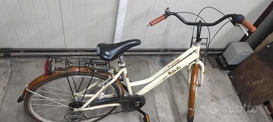 Bici da donna crema Olanda 26"
