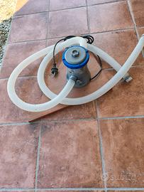 Pompa per filtraggio piscina più retino.