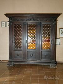 Armadio Neorinascimentale antico a tre ante