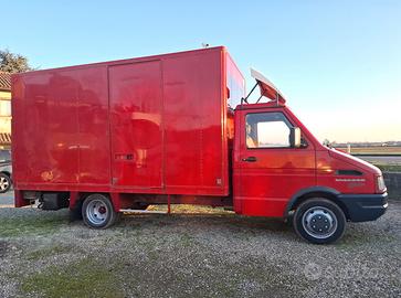 IVECO DAILY 35.10 TURBO - CON LA PEDANA