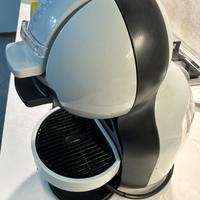 Macchina caffè nescafé dolce gusto