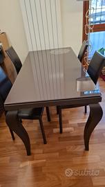 tavolo legno e cristallo e 4 sedie