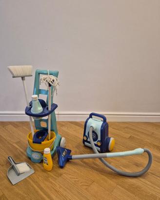 Gioco aspirapolvere e carrello pulizia