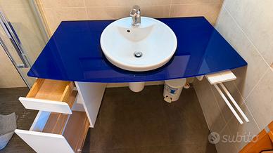 Mobile bagno con lavello