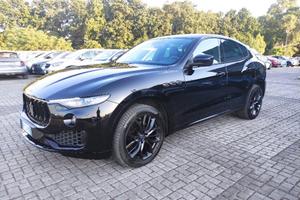 MASERATI Levante V6 Diesel 275 CV AWD Nerissimo