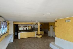 NEGOZIO A COLOGNO AL SERIO