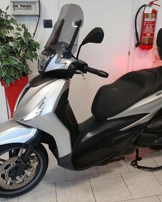 Piaggio Beverly 300 i.e.