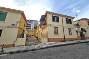 3 LOCALI A MESSINA