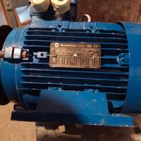 Motore MorelliMotore 220 trifase