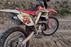HM CRE SIX ENDURO 